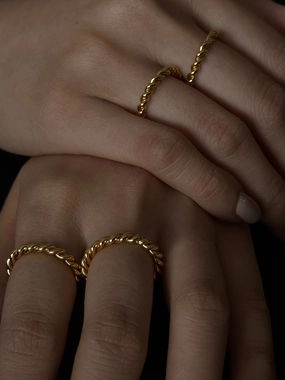 30MM Valerie Twist Stacking Ring