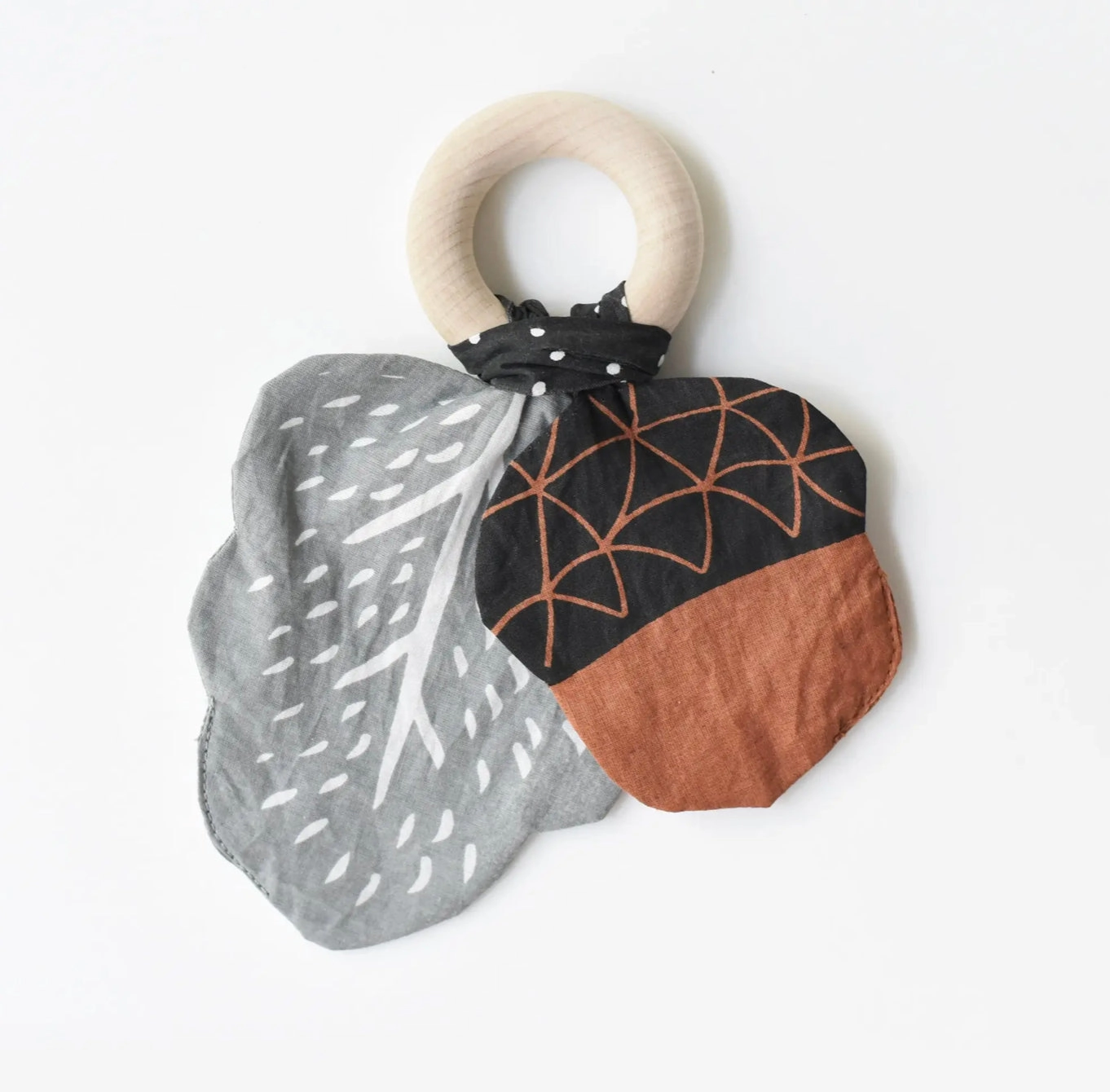 Acorn Crinkle Teether