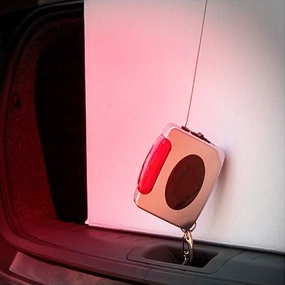 Adjustable Steel Cable Car Trunk Extender With Emergency Signal Light And Built-In Cutter