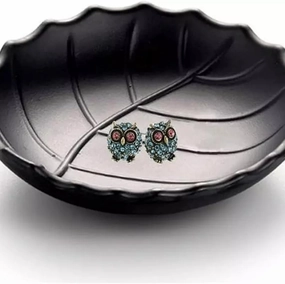Black Leaf-Shaped Jewelry Tray & Key Dish - Elegant Plastic Organizer with Exquisite Details for Rings, Watches, Earrings | Bathroom, Nightstand, Entryway Decor, Valentine's Day, Oval