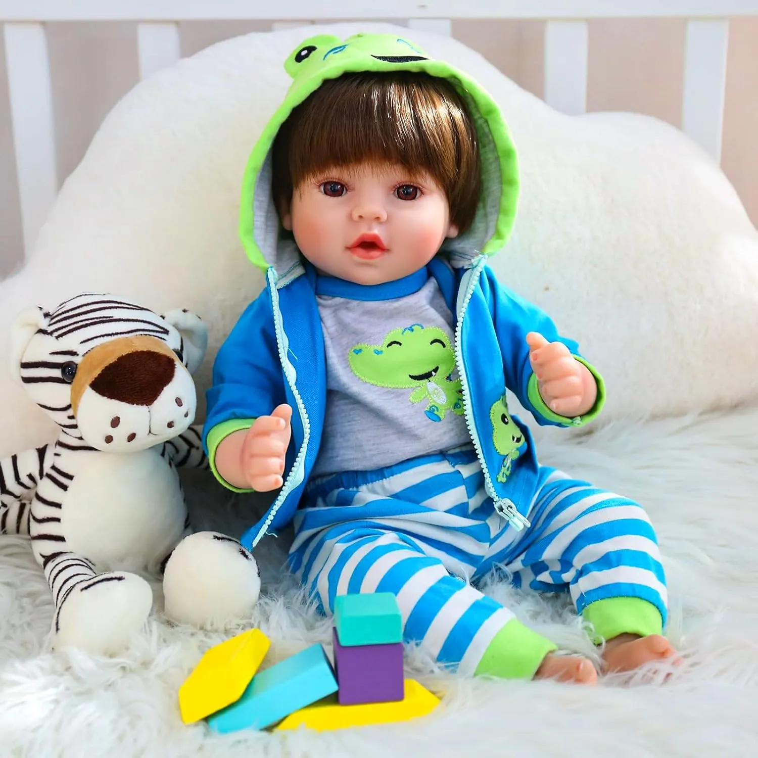 CHAREX Lifelike Reborn Baby Dolls Boy - 18 Inch Baby Toddler Soft Body Realistic Newborn Baby Doll Real Life Baby Dolls Toy Gift with Accessories for Kids Age 3 