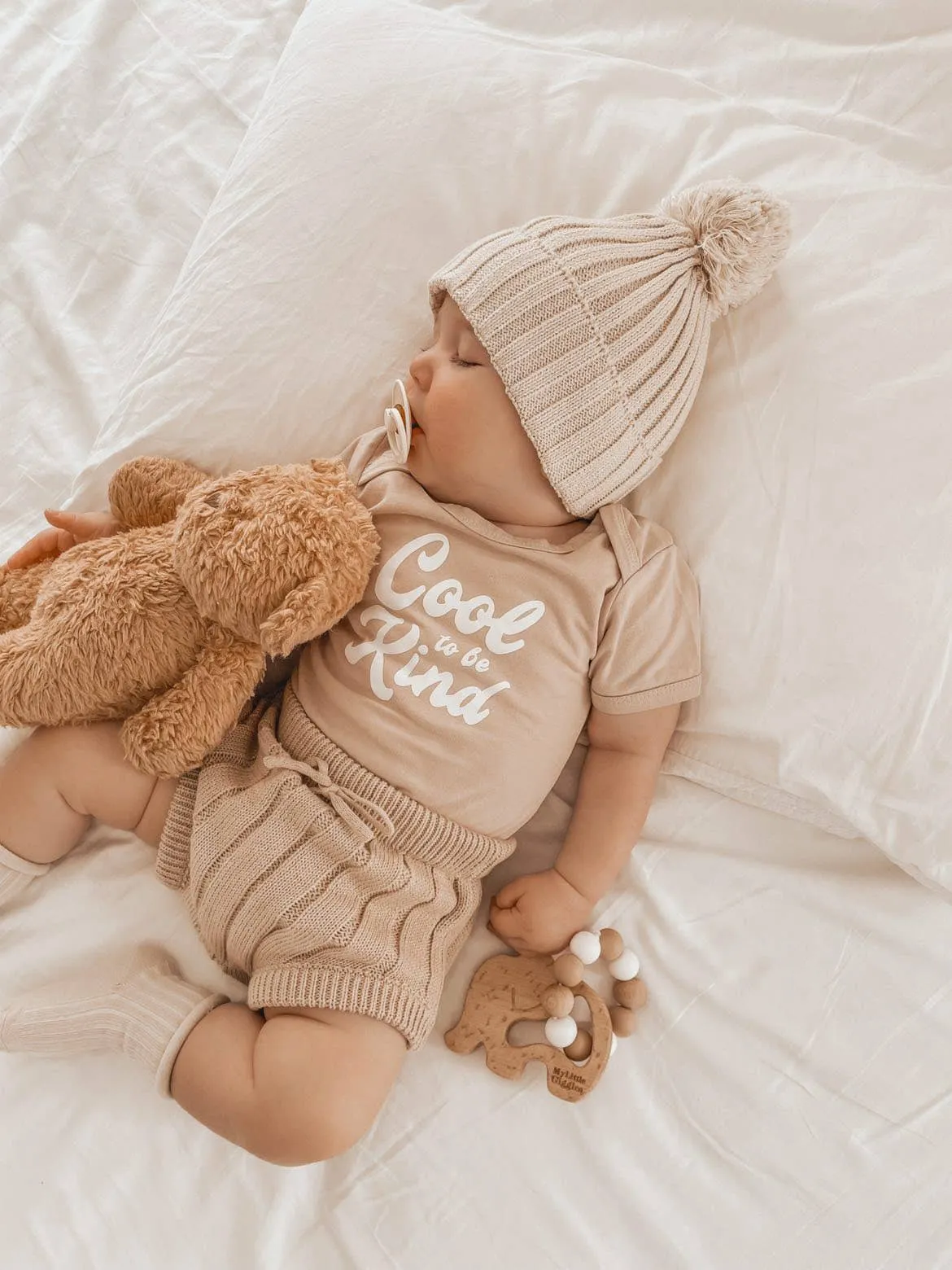 Elwood Elephant Ring Teether: Peachy & White