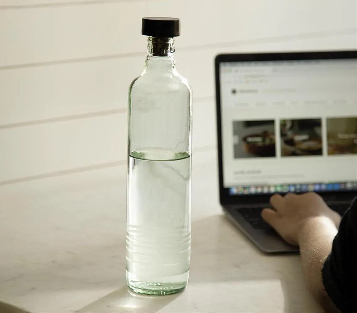 Glass Frosted Rings Bottle with Black Stopper