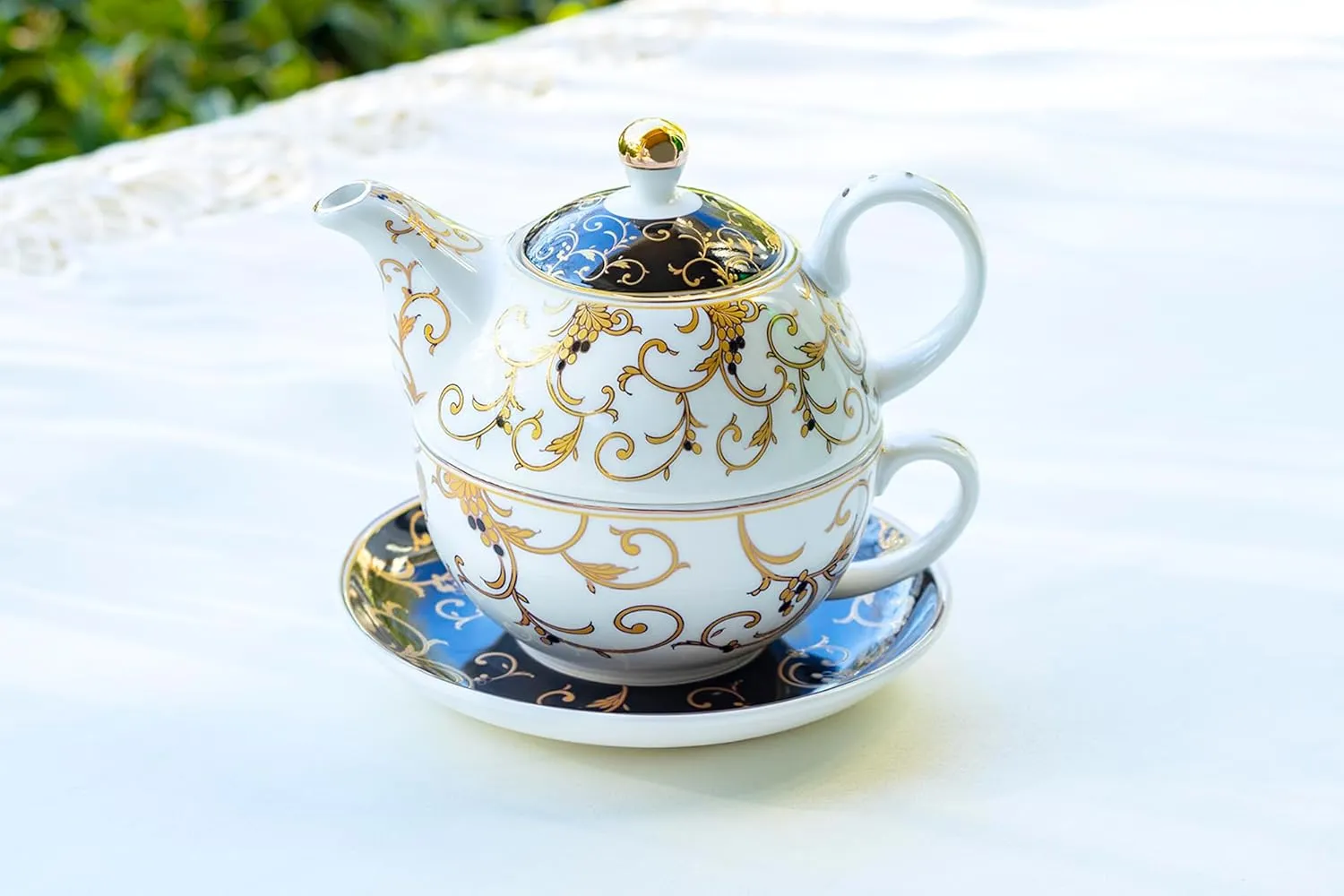 Grace Teaware Gold Scroll Fine Porcelain Tea For One Set (Black), Regular