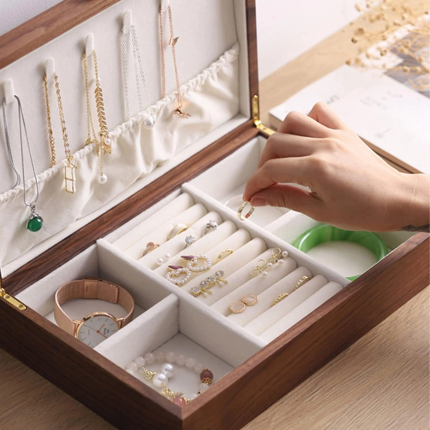 High-end Solid Wood Jewelry Storage Box Ladies Retro Wooden Necklace Jewelry Bracelet Watch Display Box Handmade Wedding Birthday Anniversary Jewelry Collection Box(Single layer)