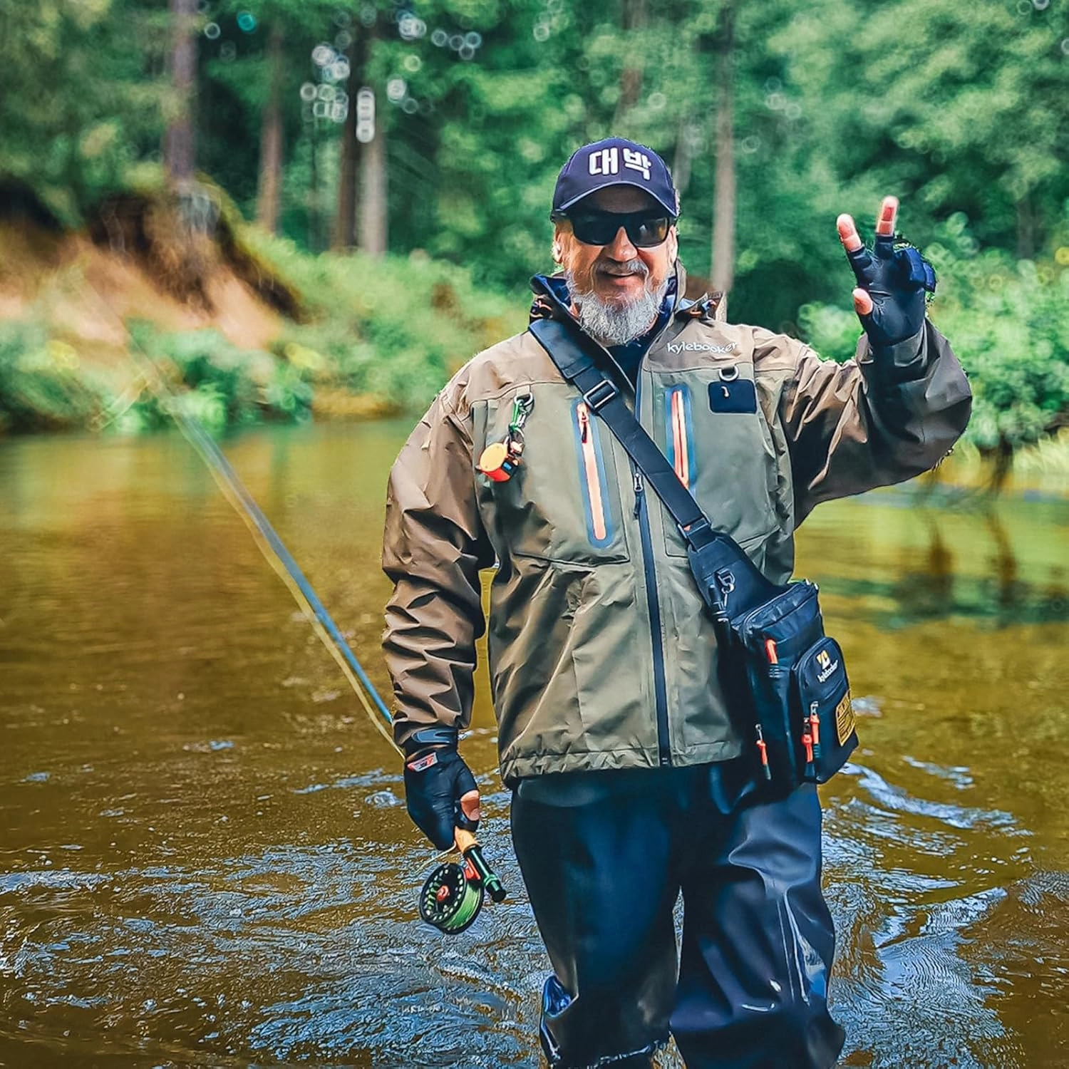 Kylebooker Fly Fishing Wading Jacket Outdoor Activities Waterproof Wader Jackets for Men and Women