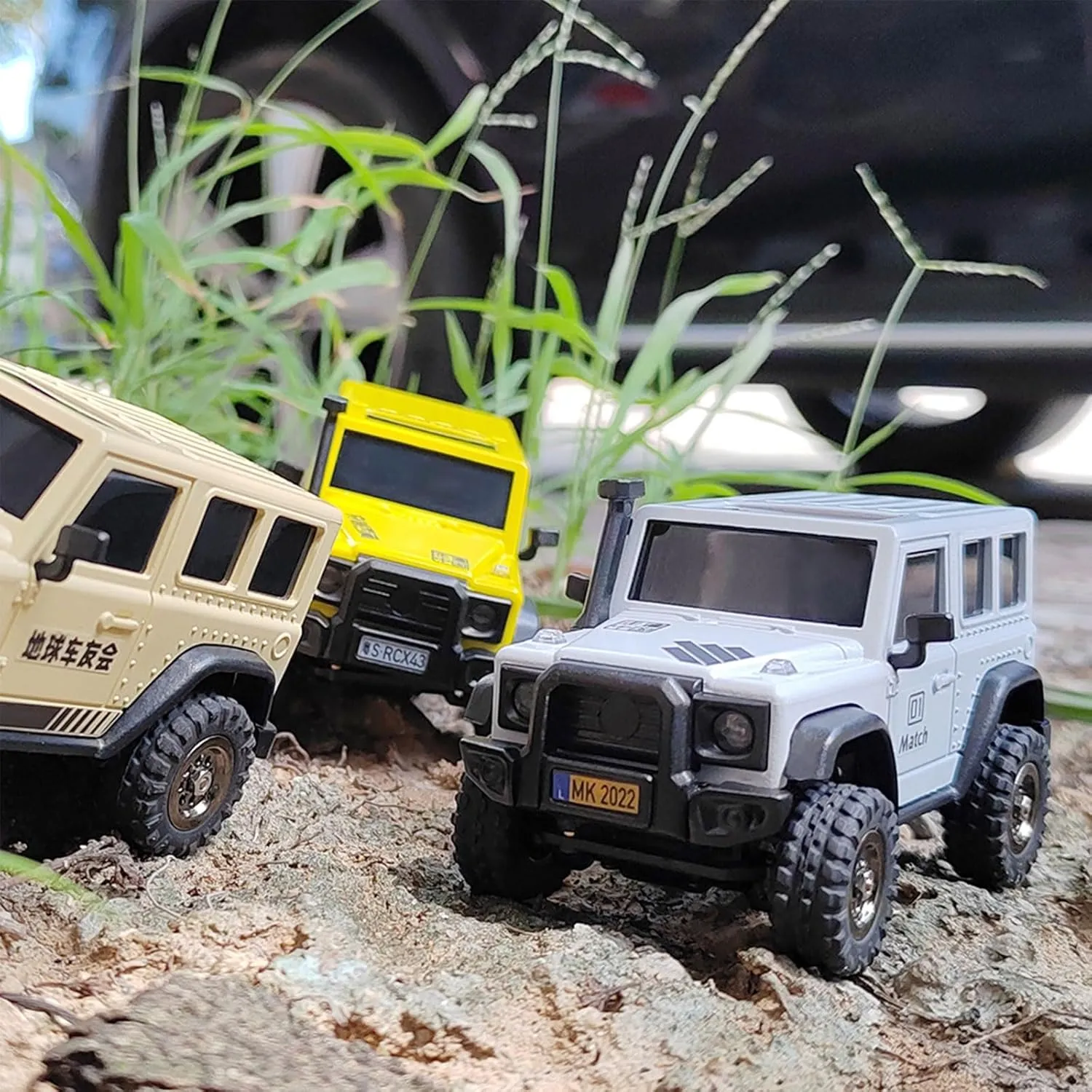 LDARC 1:43 Scale Mini RC Crawler RTR RC Rock Truck 4x4 2.4GHZ Hobby Grade Remote Control Car Model Vehicle RC Buggy, Comes with a DIY Replaceable Body Shell(Lemon Yellow)