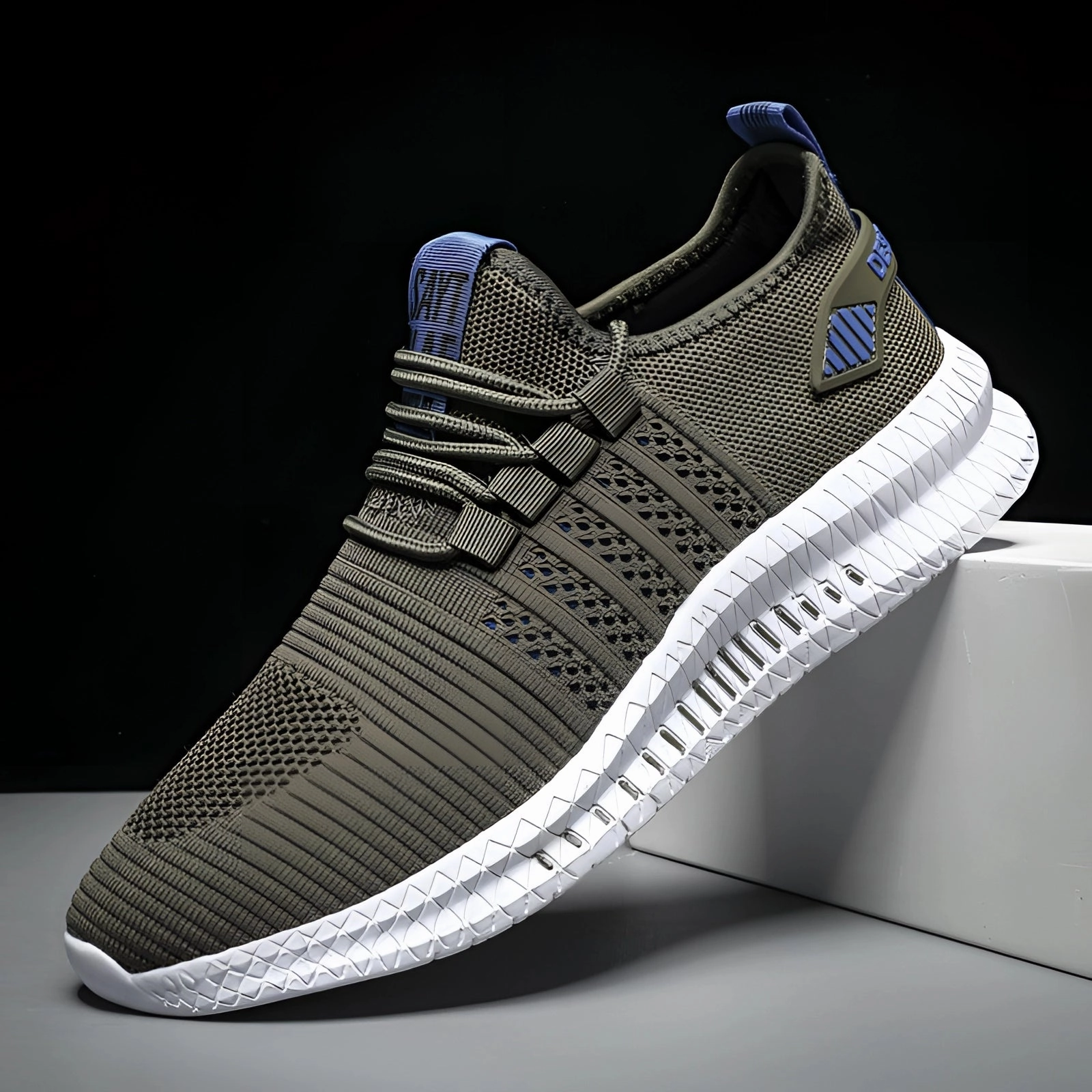 Olive Green Men's Lightweight Breathable Sneakers - Cushioned Sole