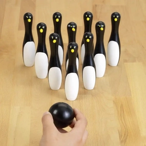 Penguin Bowling Game