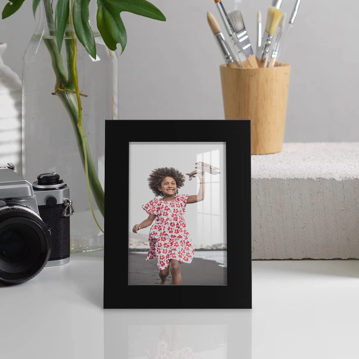 Renditions Gallery Photo Frames 3.5x5 inch Picture Frame Set of 4 High-end Modern Style, Made of Solid Wood and High Definition Glass Ready for Wall and Tabletop Photo Display, Black Frame (3.5"x5")