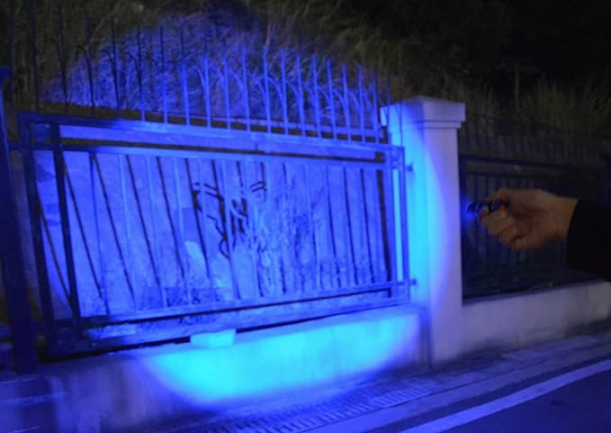 Scalable Blue LED 3 Mode Long Range Blue Beam Blue Light Flashlight, Blue Flashlight Blue LED Flashlight Torch with Blue Light for Night Fishling, Detecting-Blue House
