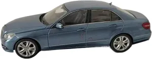 Simulation Car Model 1:43 for E-klasse Fifth Generation Classic Blue Alloy Simulation Car Model Diecast Metal Vehicle Mini Vehicles Toys