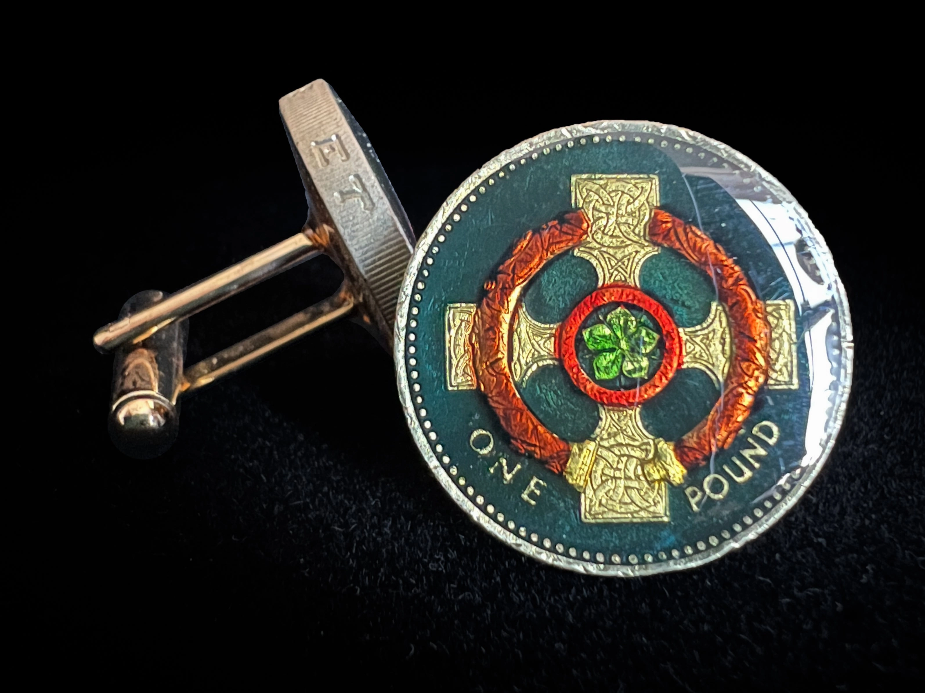 United Kingdom | Northern Ireland Celtic Cross, One Pound<br>Coin Cufflink
