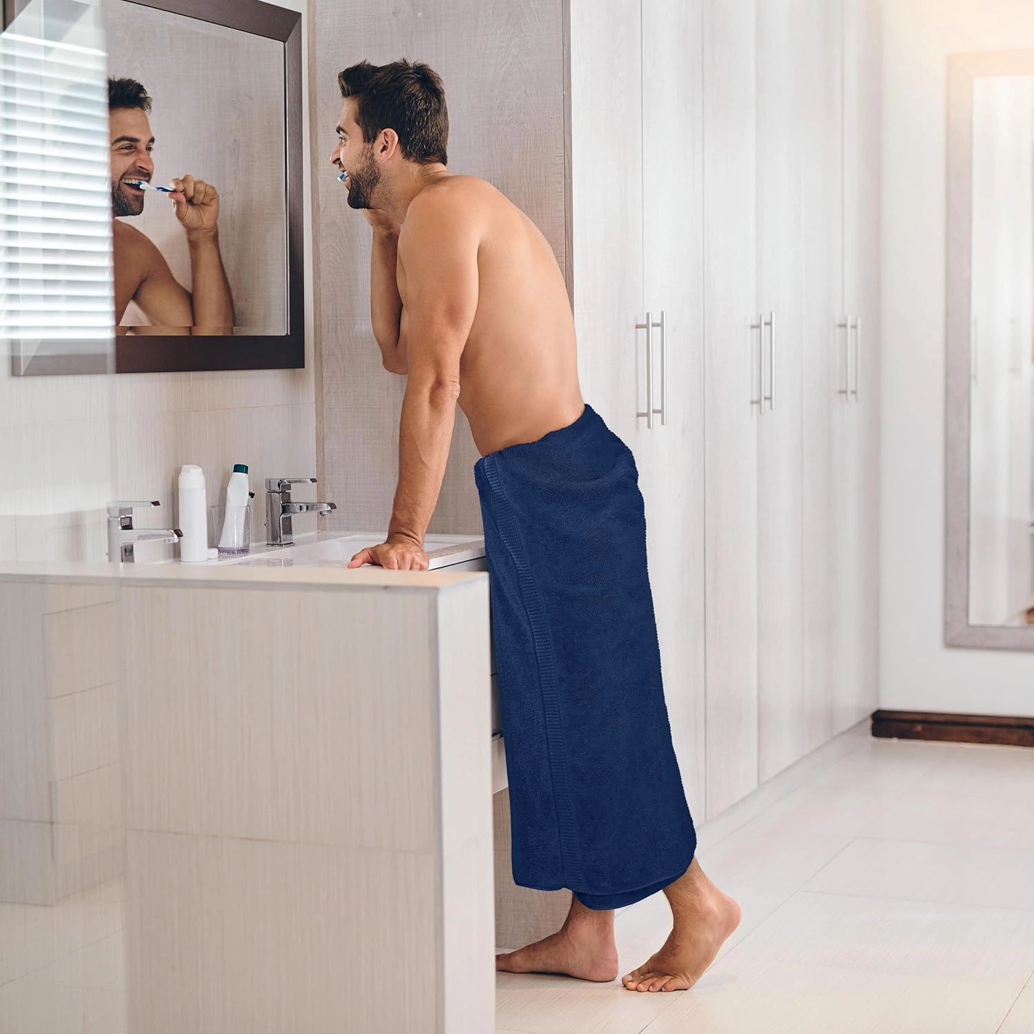 Utopia Towels Luxurious Jumbo Bath Sheet 2 Piece, 600 GSM, 35 by 70 Inches, 100% Ring Spun Cotton, Highly Absorbent and Quick Dry Extra Large Bath Towel, Super Soft Towel, Navy