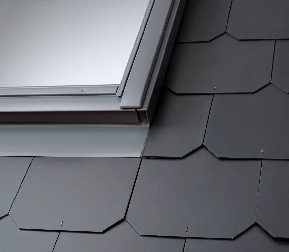 VELUX EAS 6000 Pro   Mini Dormer Flashing - For Slate & Flat Roofing Material up to 16mm thick (for roof pitches 20° - 75°)