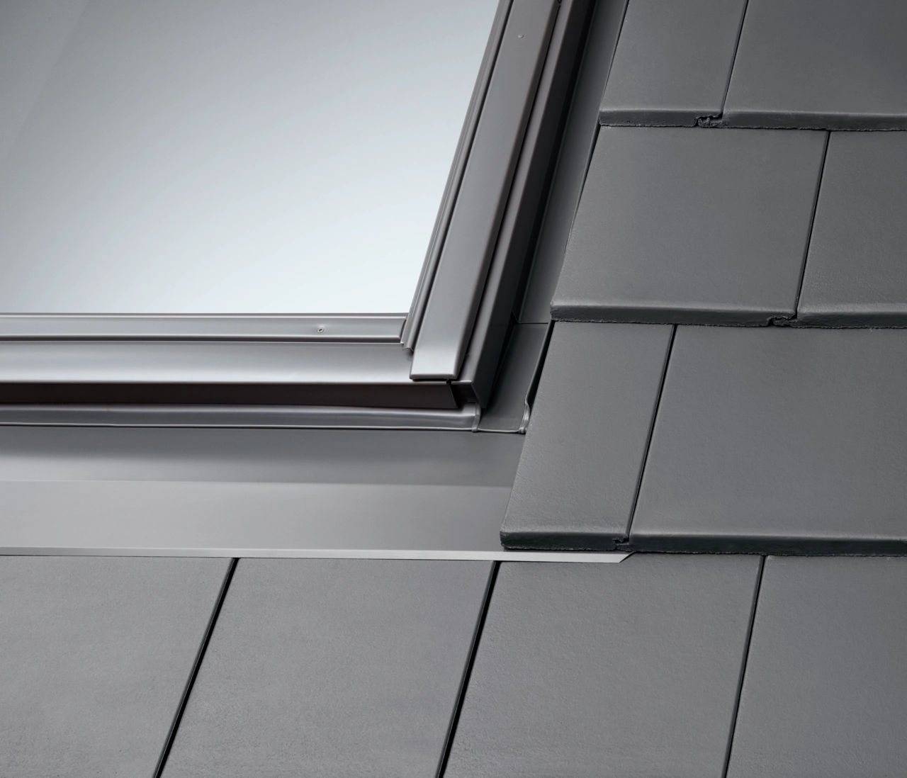 VELUX EDT 2000 Pro   Flashings - For Flat Interlocking Tiles (Including Insulation & Underfelt collars)