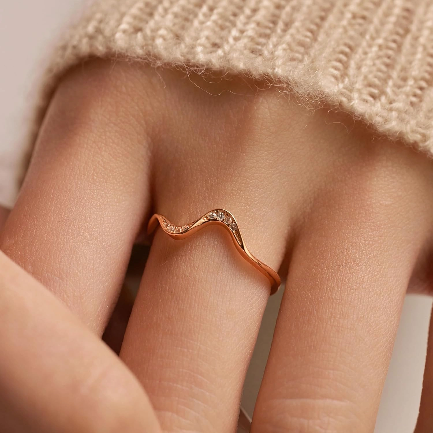 Wave Ring, 925 Sterling Silver Ocean Wave Rings for Women Cubic Zirconia Self Reminder Up and Down High and Low Ring Ideal Minimalism Jewelry Graduation Gifts
