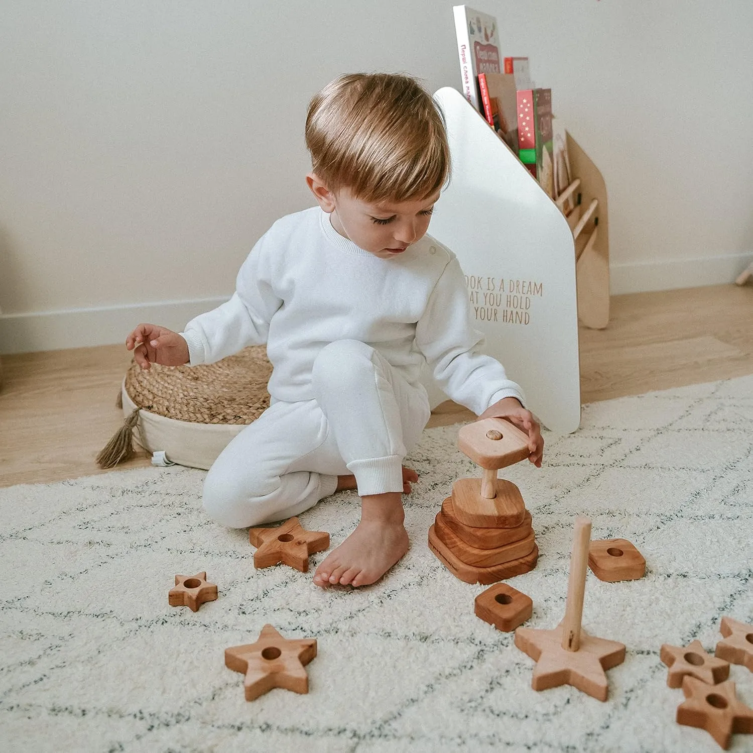 Wooden Stacker Customized Toys Montessori Waldorf Sensory Toys Baby Keepsake Nursery Decor Ring Stacking Toy Baby First Birthday (Star Stacking Toy)